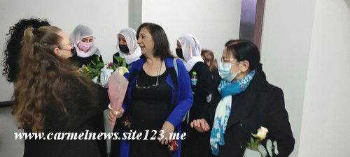 عسفيا تعايد امهاتها بأمسية راقية ..