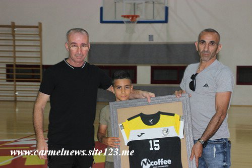 مدرسة كرة الطائرة في عسفيا تنهي الموسم باحتفال مع اللاعبين وذويهم ..