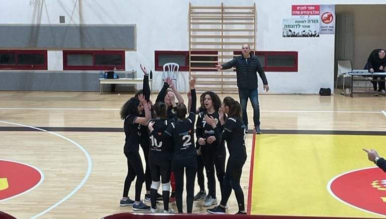 بنات مكابي عسفيا ٠٥ وفوز كيير اخر وهذه المرة على صاحب المرتبة الاولى .