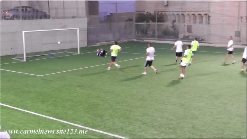 اليوم  الساعة الثامنة مساءا مباراة نارية بين فريق العوافي وهاري مغواير على البطاقة الاولى لنهائي بطولة عيد الاضحى ٢٠٢٢ ..