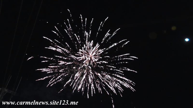 الالعاب النارية تضيء سماء عسفيا ليلة عيد الاضحى المبارك ٢٠٢٢..