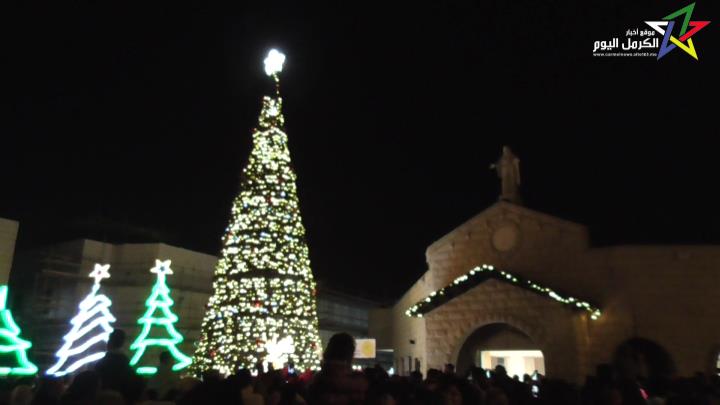عسفيا تحتفل بإضاءة شجرة  الميلاد بأجواء اخوية رائعة ..