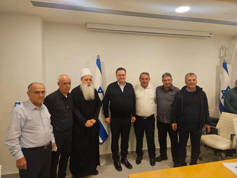 وزير الطاقة يصدر تعليماته للعمل لتعديل القانون، بحيث يتمّ ربط آلاف البيوت غير المرخّصة بشبكة الكهرباء