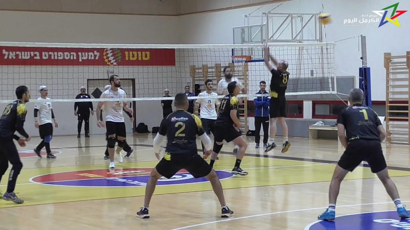 ديربي الكرمل بكرة الطائرة ينتهي بفوز عسفيا في مباراة حماسية مثيرة .