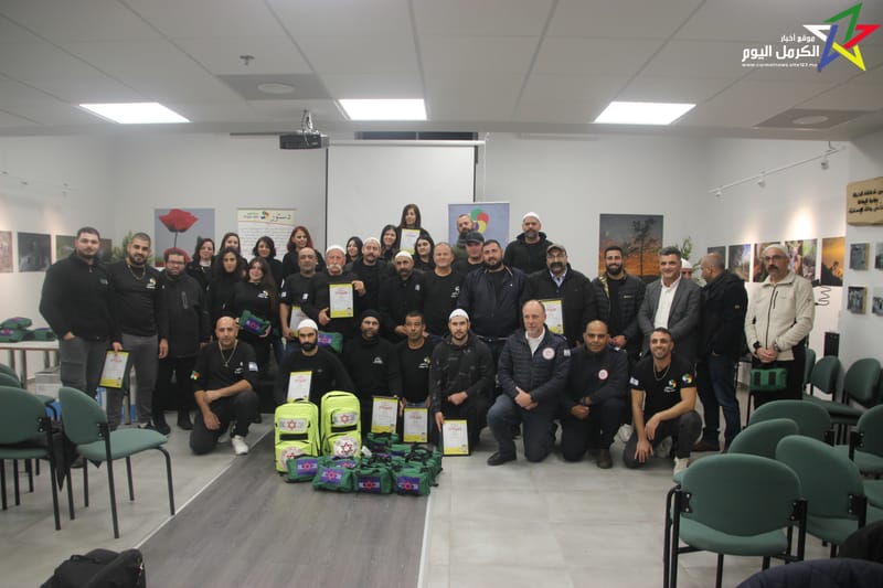 معا نقود توزيع شهادات انهاء دورة مسعفين لفوج اخر ..