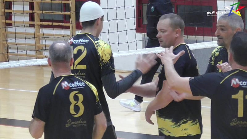 مكابي عسفيا ٠٥ يحقق الفوز السابع على التوالي ويحلق منفردا في القمة .