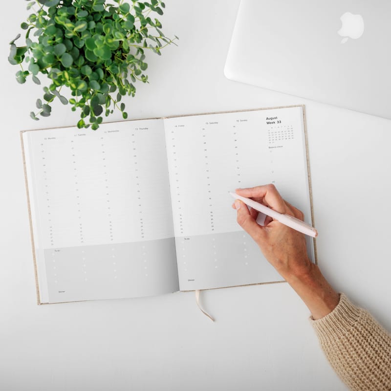 3 Easy Ways to Get Clients to Re-book