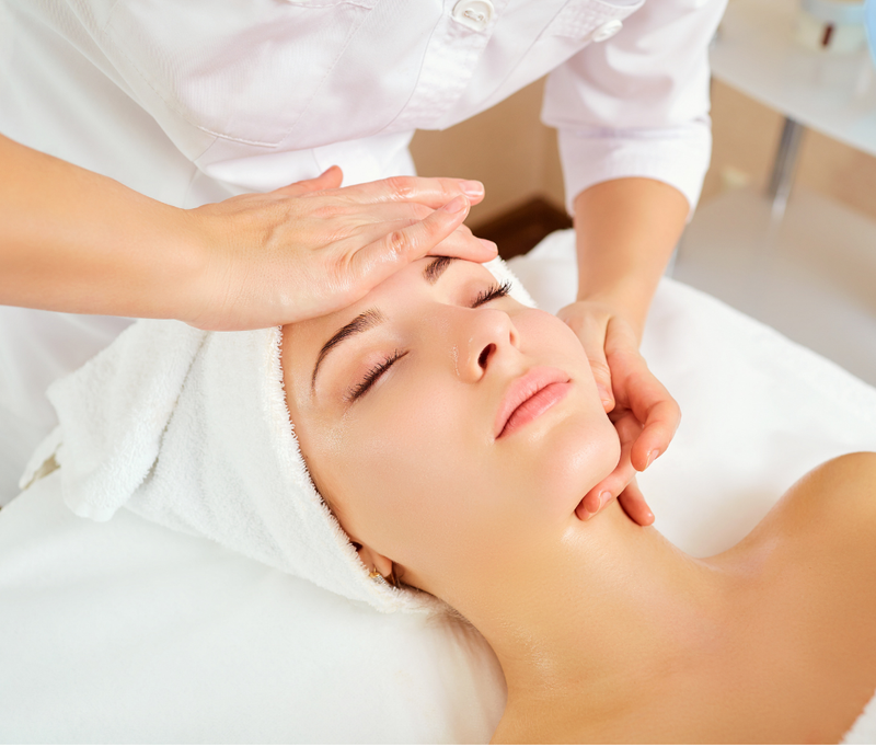 How Estheticians can Improve their Touch