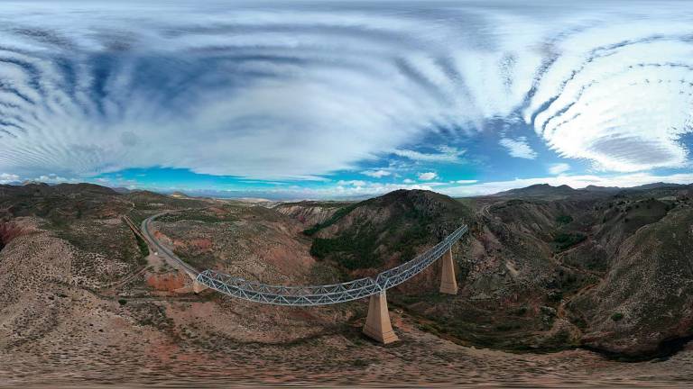 El puente de hierro del arroyo Salado