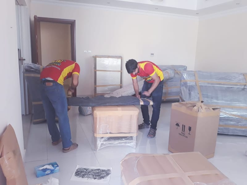 نقل اثاث بالامارات