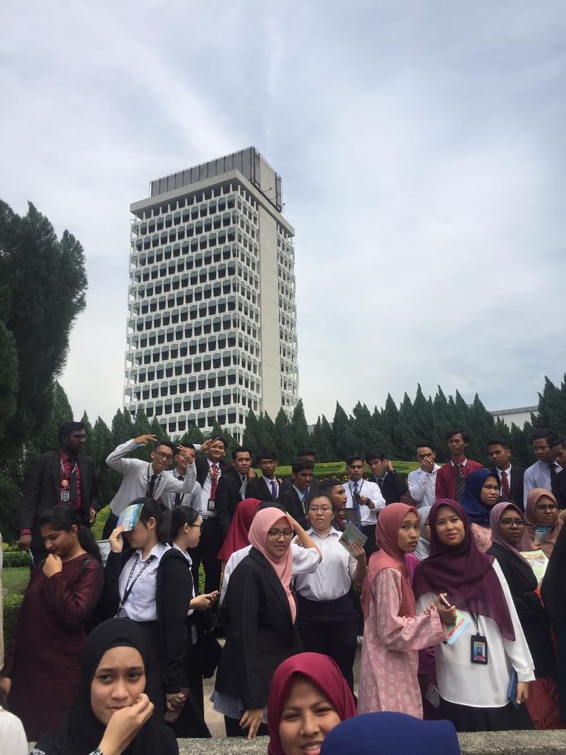 LAWATAN KE PARLIMEN MALAYSIA DAN UNIVERSITI MALAYA