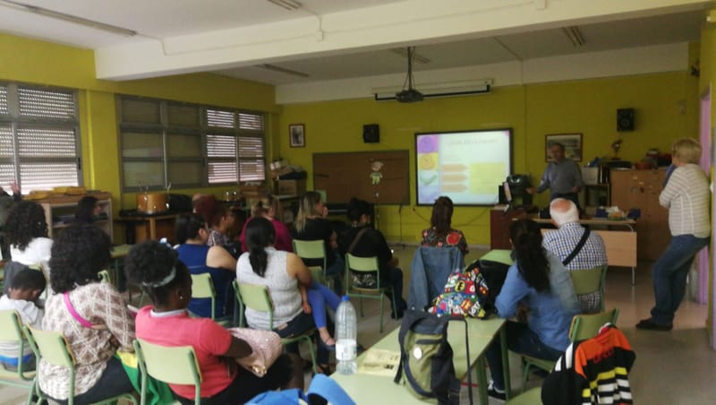 Charla sobre trastornos alimenticios ANOREXIA,BULIMIA..