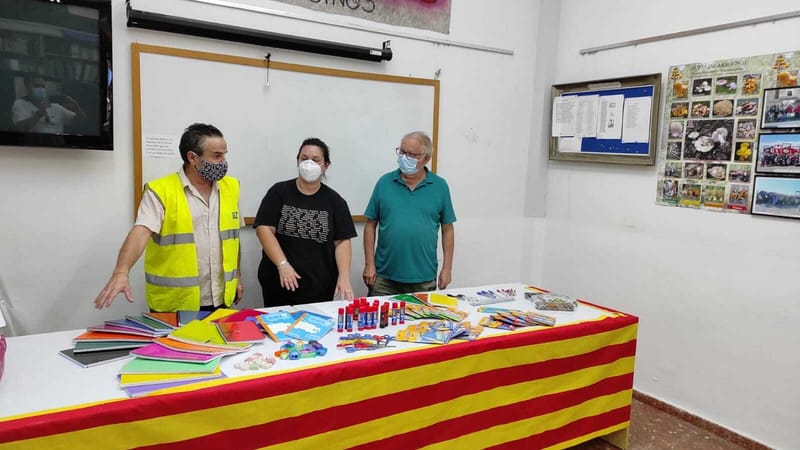 Recogida de material de la FABZ asociación vecinal