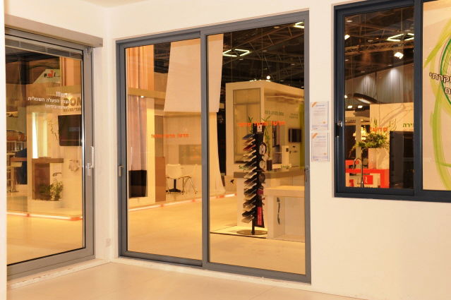 חלון דגם 7500