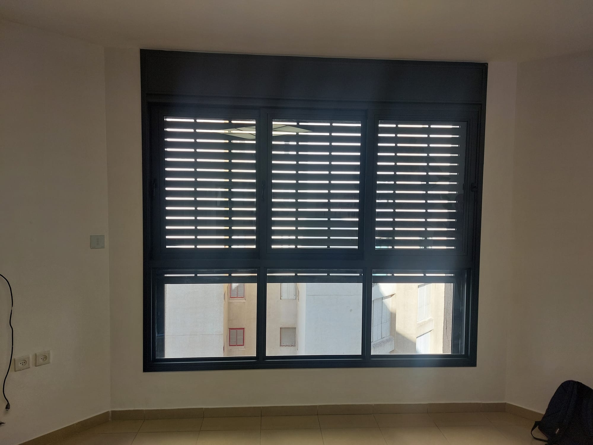 חלון דגם 7500