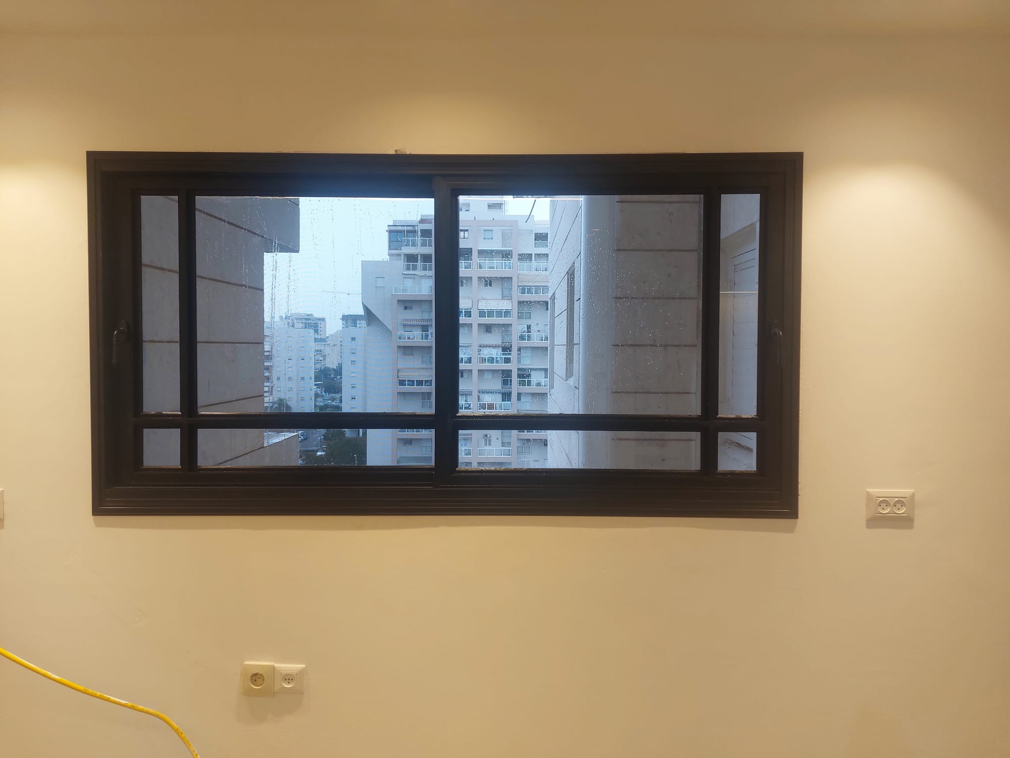 חלון דגם 7300