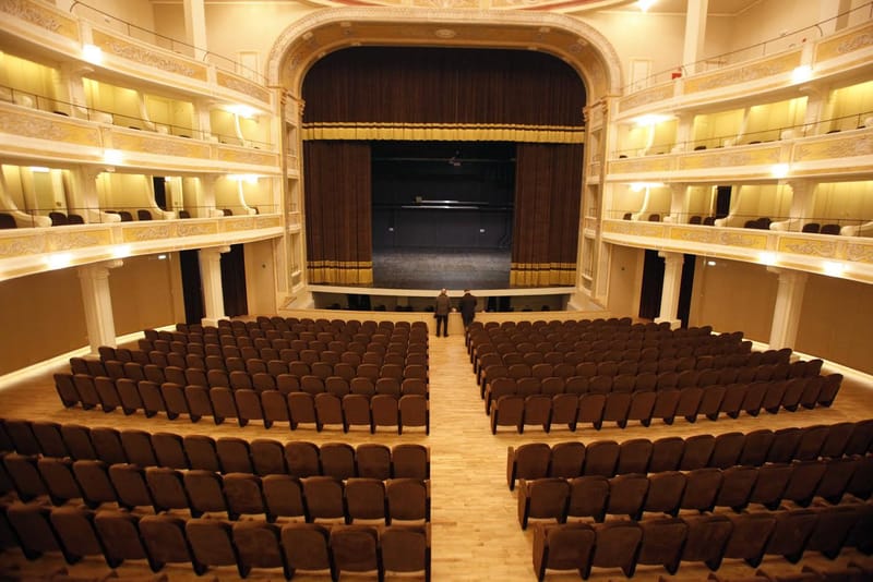 Tour: Concert at the "Teatro Apollo" in Lecce