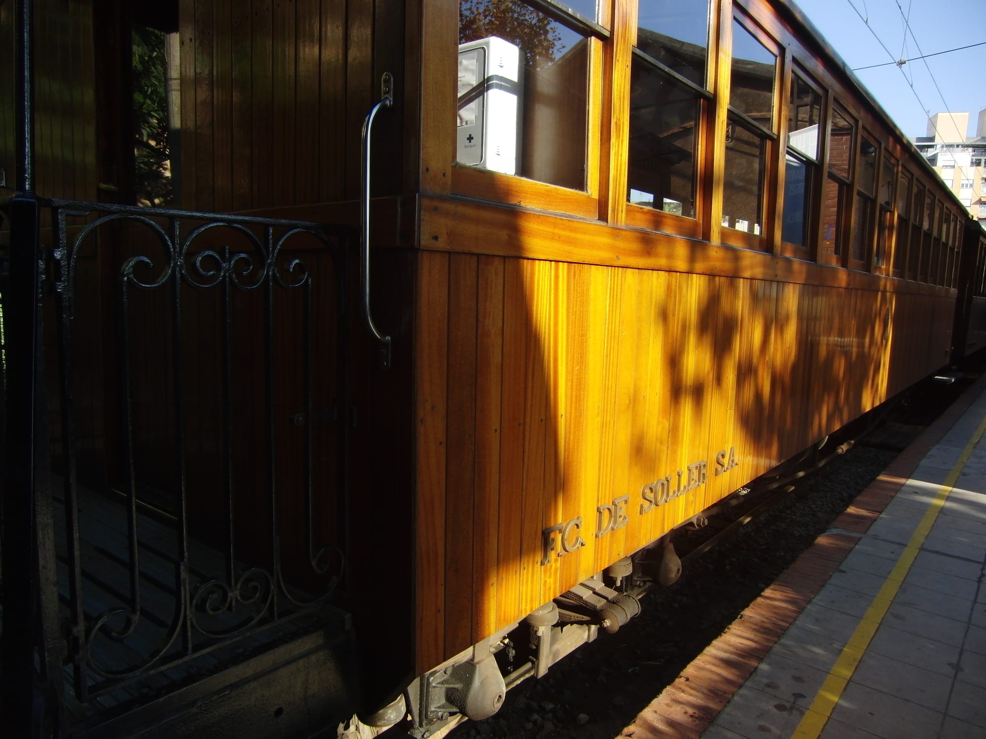 SÓLLER, MÁS DE CIEN AÑOS SOBRE RIELES