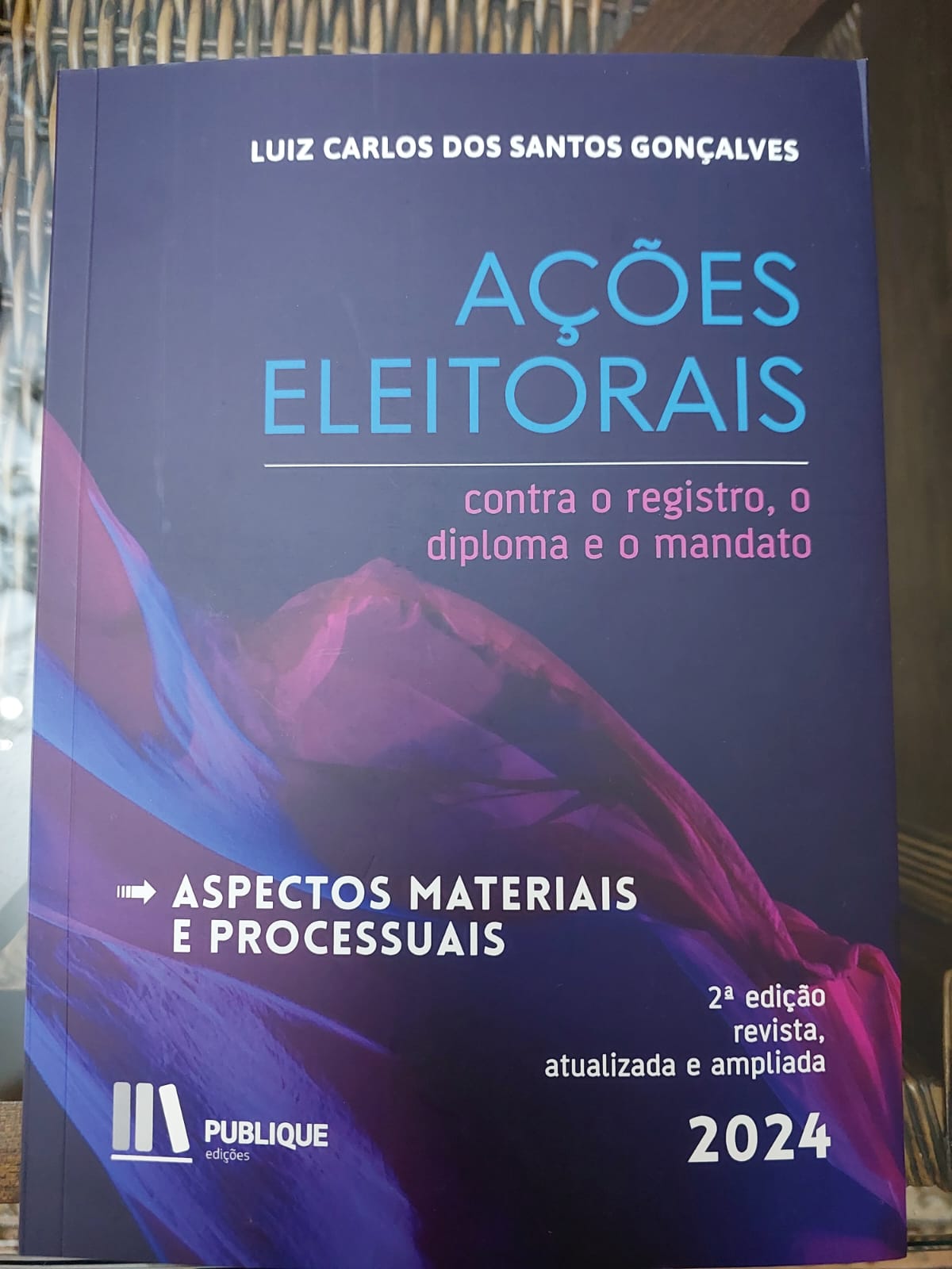 Frases feitas e livros de Direito Eleitoral