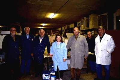 SOBRE NOSOTROS image