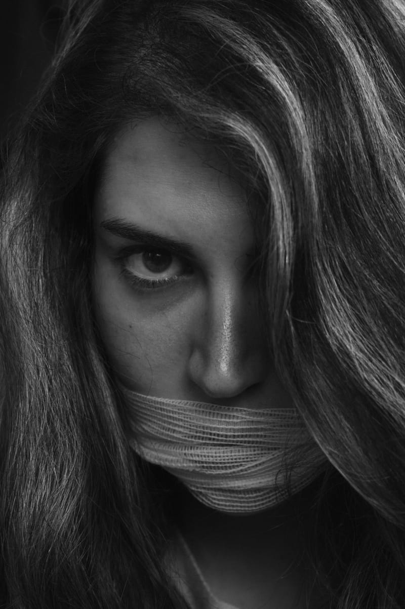 Comportement contrôlant et coercitif