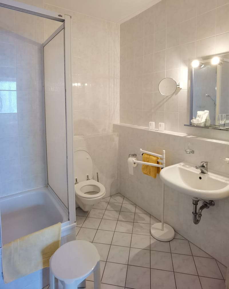 alle Zimmer mit Wc / Dusche