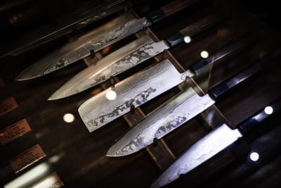 Knife Safety: 6 Do's And Don'ts!