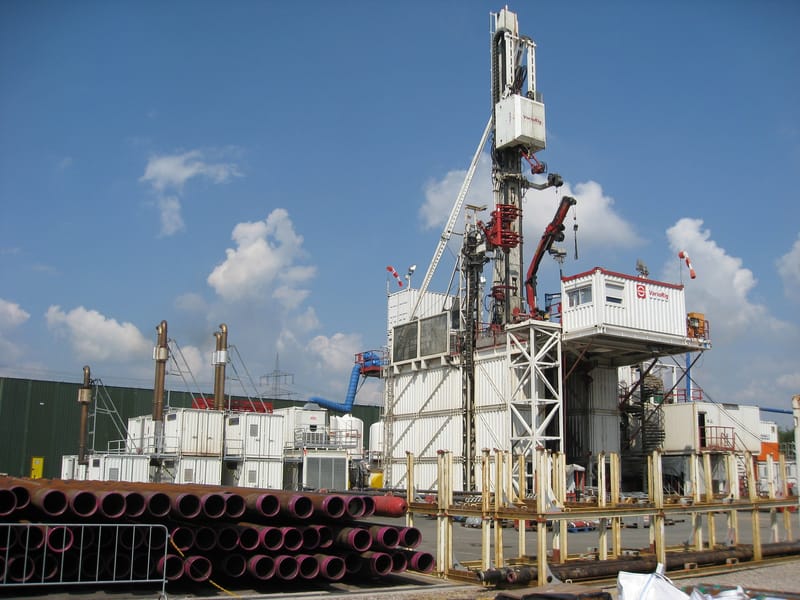 Oil &amp; Gas Pump