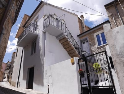 Those $1 Villas For Sale In Italy Could Cost You Over $100,000