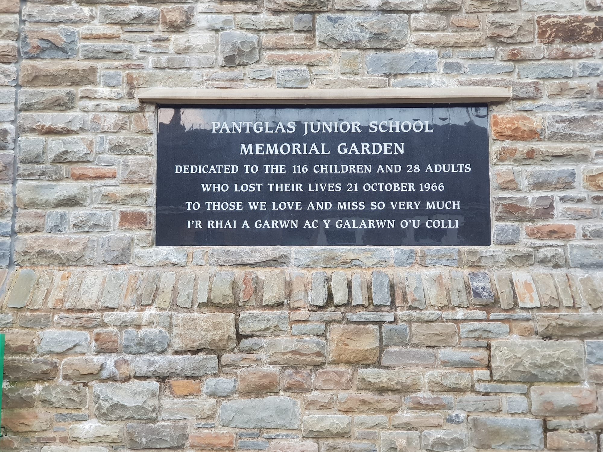 Aberfan memorial