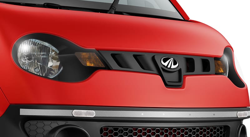 Mahindra Brings in Festive Season by Delivering 400 SCVs