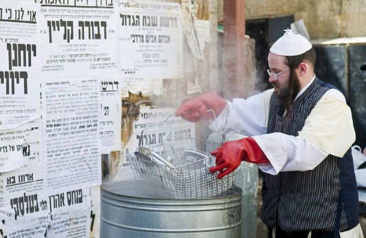 מפרסמים עושי מצוה