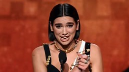 Dua Lipa  Wins Best New Artist at the 2019 Grammys
