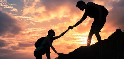 مساعدة الاخرين