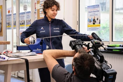Un espoir de l'escrime féminin dans notre salle d'armes.