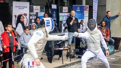 Electric foil assaults at the association forum.