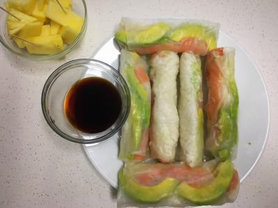 דפי אורז ממולאים פירה וירקות