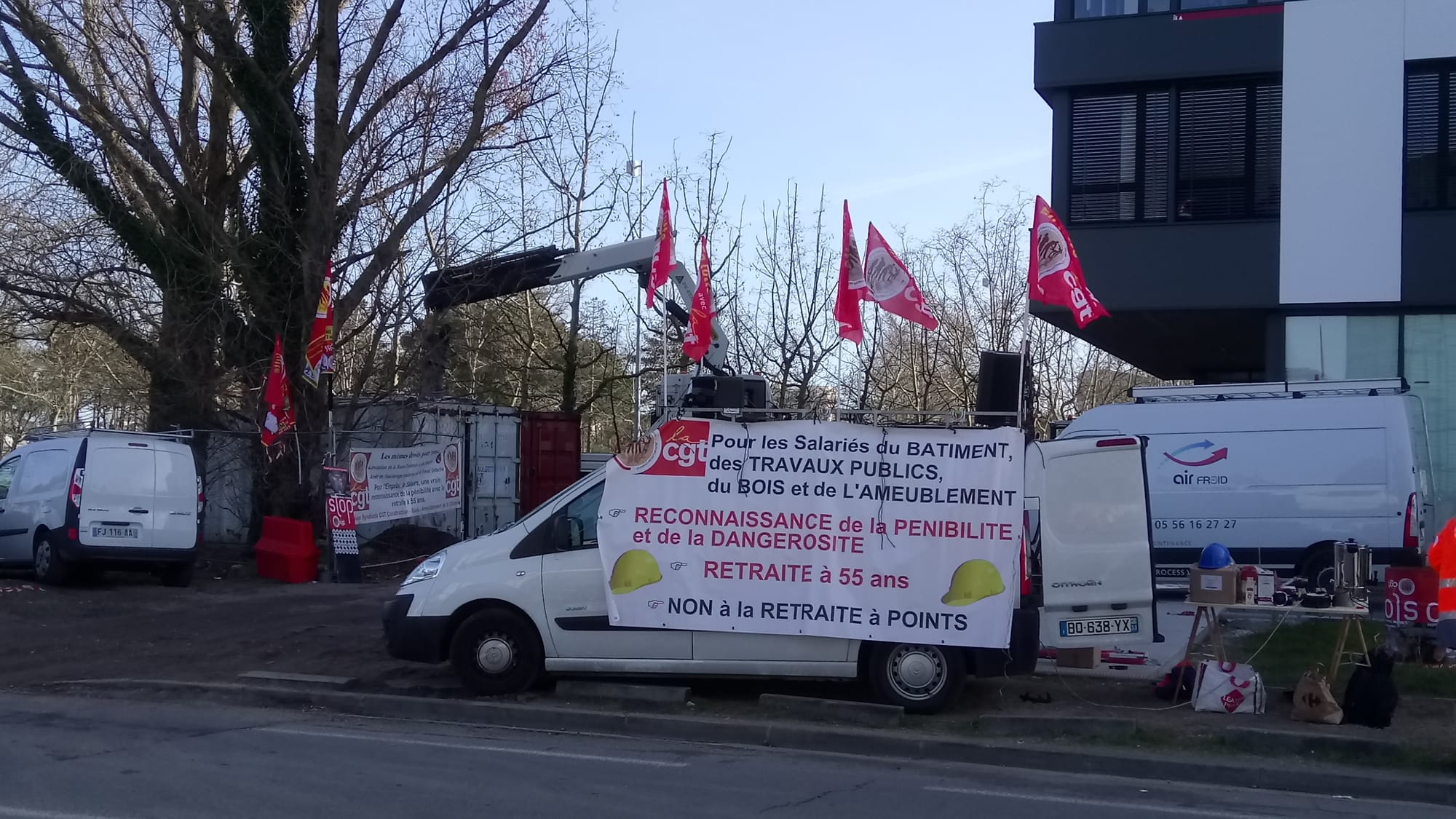 REPORTAGE ACTION RETRAITES  / PENIBILITE 21 FEVRIER