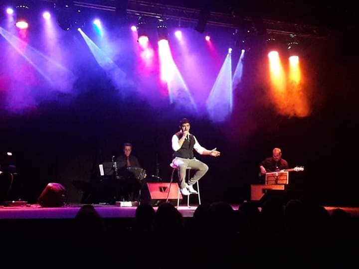 Jorge Márquez deslumbró una vez más con su voz.