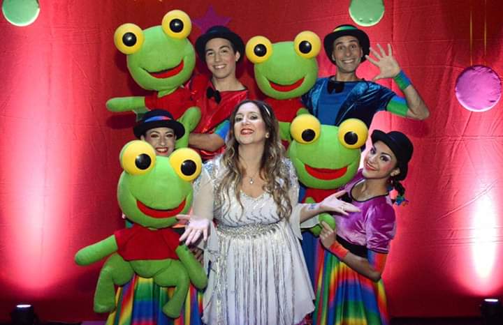 Vacaciones, "Cantando con Adriana".