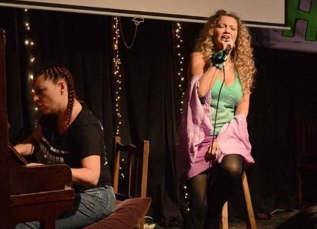 Tango Hembra sale a escena en el Teatro Roma de Avellaneda.