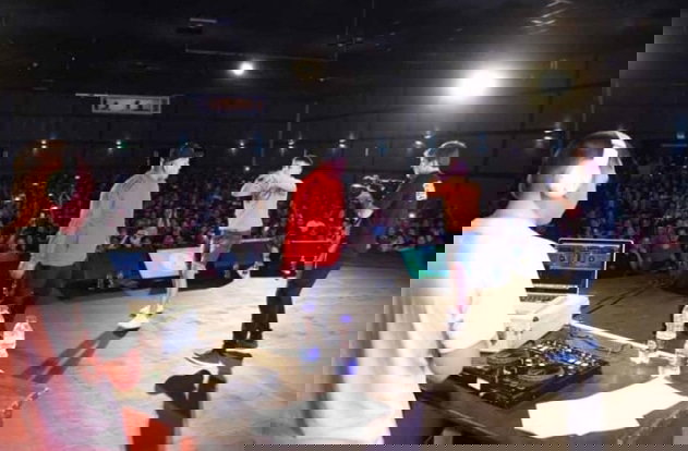 Liga de Freestyle en el teatro de Lomas.