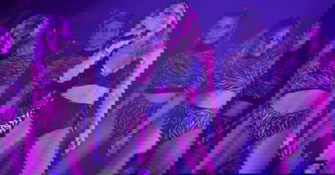 Presentó "La Cobra". Jimena Barón la rompió en Vorterix.