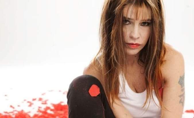 Fabiana Cantilo presenta “Superamor” en Banfield.