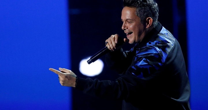Alejandro Sanz anunció la salida del primer disco de su hijo.
