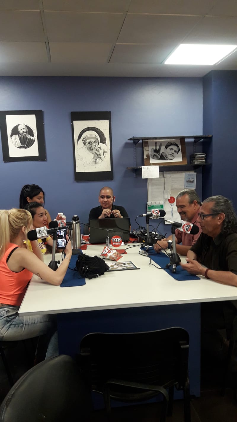 Disfrutamos un excelente programa especial. Top Music.!! Transmisión en vivo desde el Teatro.