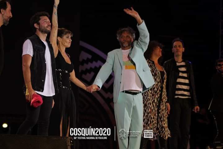 Excelente show brindó Fito Paez, junto a grandes artistas.