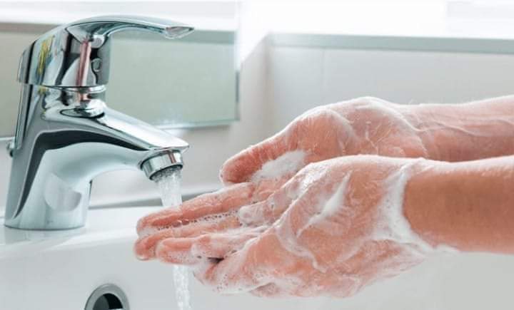 Coronavirus en la Argentina: lavarse las manos, la mejor forma de prevenirse.