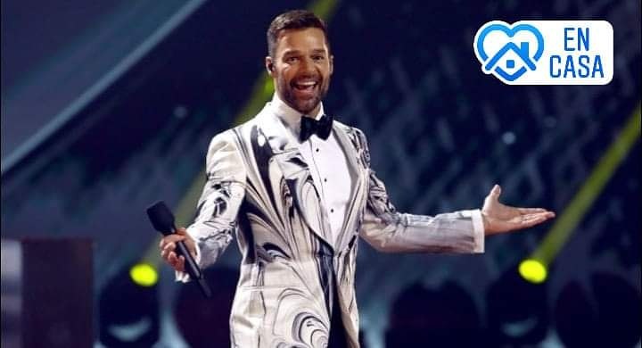 Ricky Martin prepara el remix de "Tiburones" junto a Farruko.