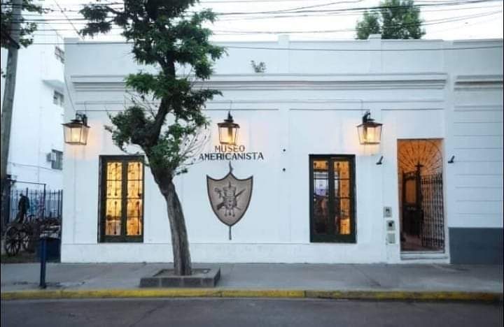 El aporte clave de un sociólogo en los inicios del Museo Americanista de Lomas.